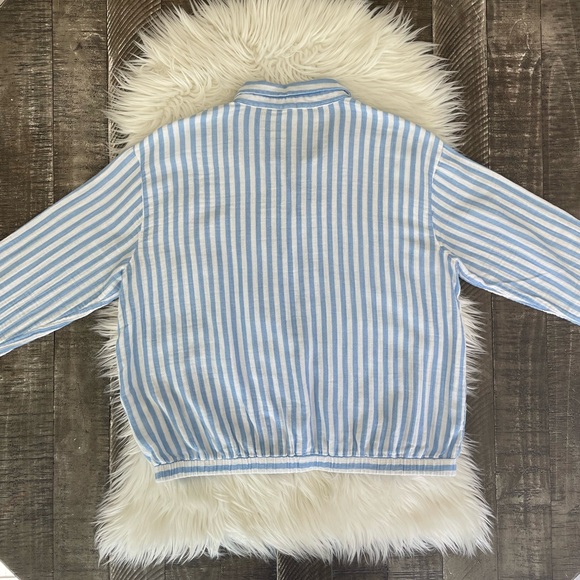Beach Lunch Lounge Blue and White Striped Cotton Button Up Blouse Top Size Large - Picture 7 of 7
